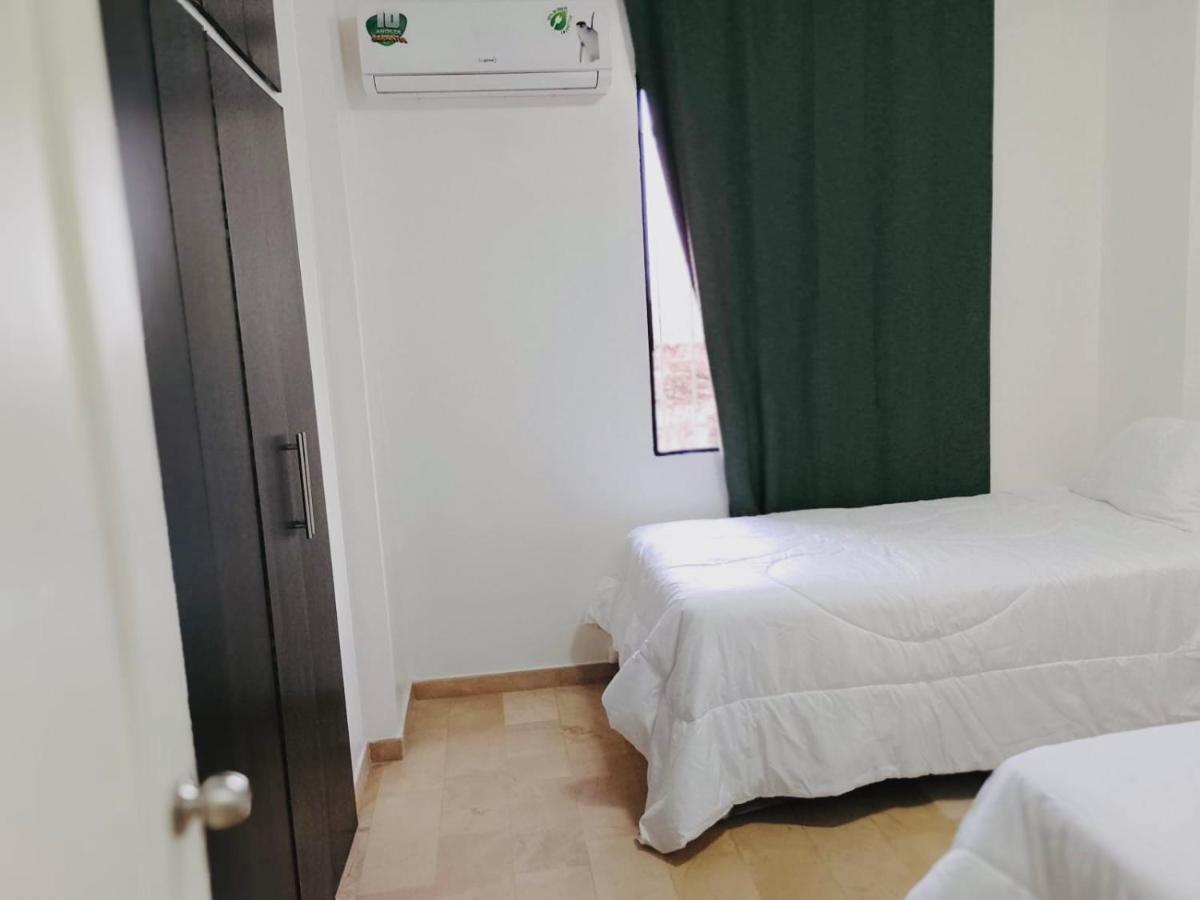 Large 2-Bedroom Apartment, Close To The American Consulate Guayaquil Extérieur photo