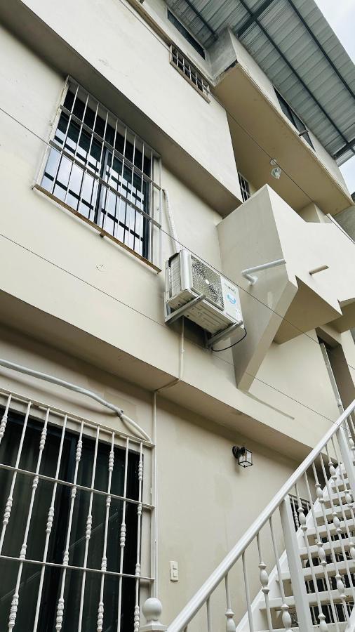 Large 2-Bedroom Apartment, Close To The American Consulate Guayaquil Extérieur photo